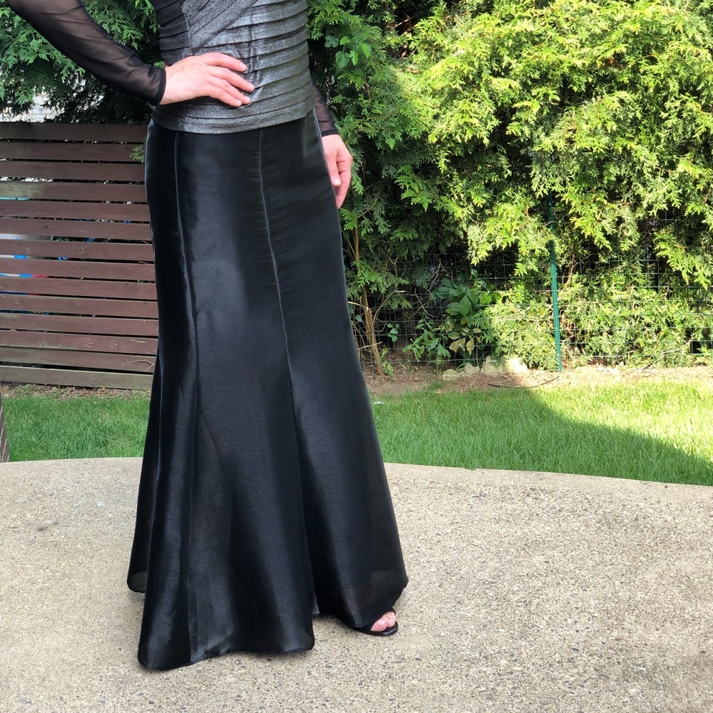 J.R.Nites Black Skirt